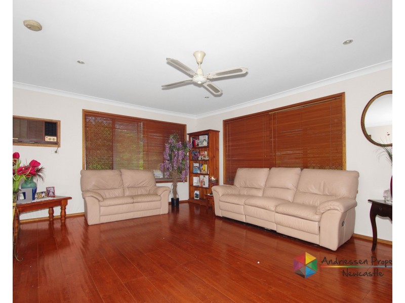 10 Delasala Drive, Macquarie Hills NSW 2285