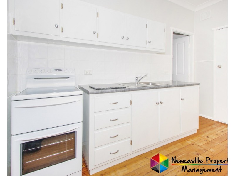 16 Lake Road, Wallsend NSW 2287