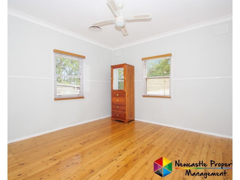 16 Lake Road, Wallsend NSW 2287