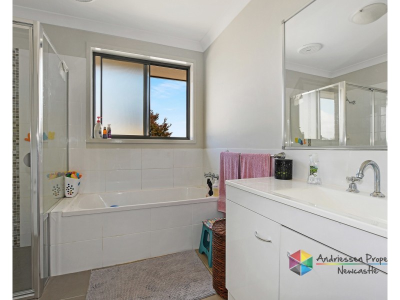 15 Chris Place, Edgeworth NSW 2285