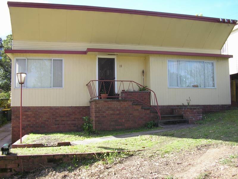 11 Johnstone Street, Cardiff NSW 2285
