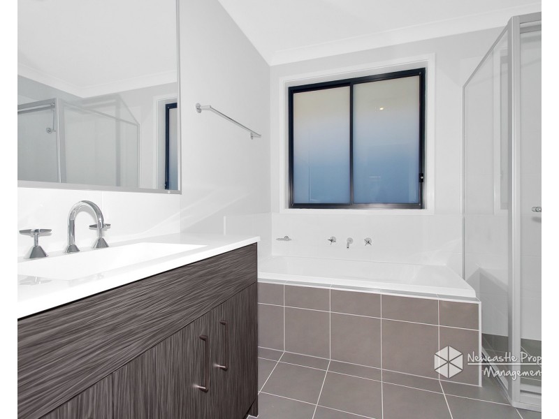 14 Lamb Street, Boolaroo NSW 2284