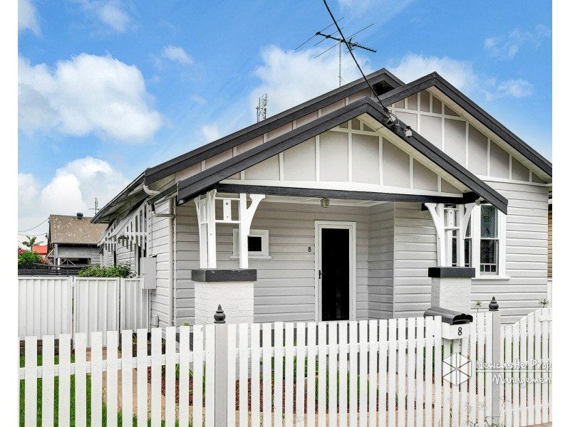 8 George Street, Mayfield East NSW 2304