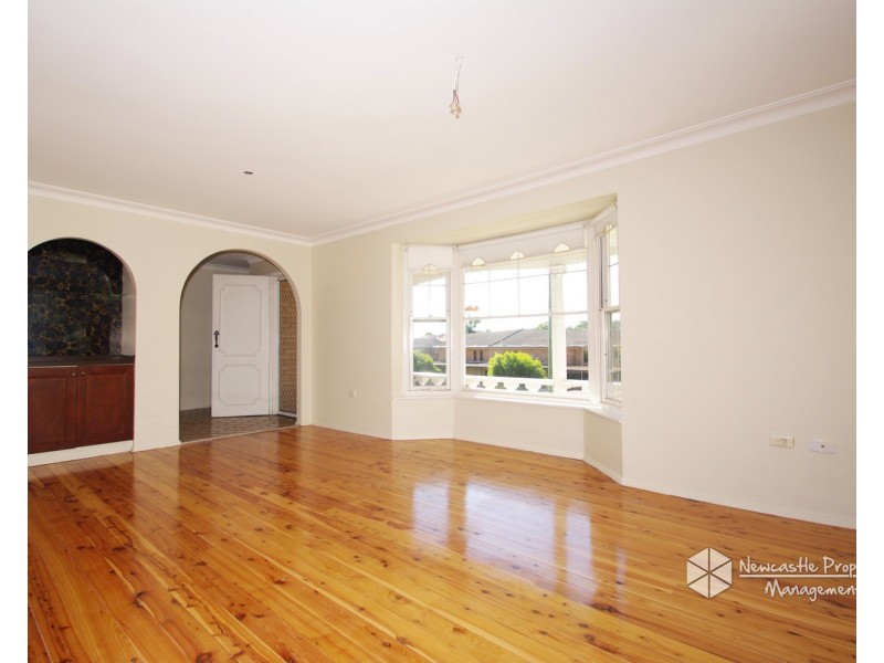 4 Bunning Avenue, Rutherford NSW 2320