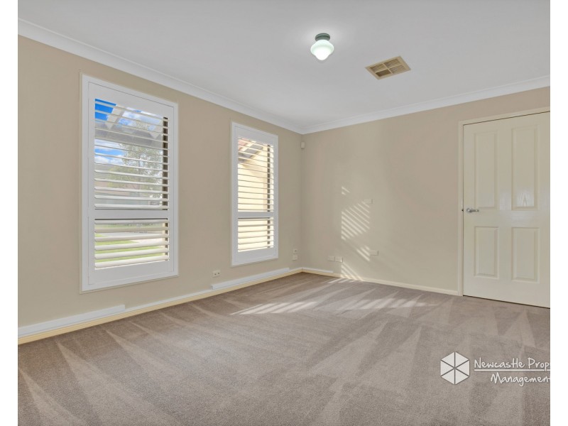 1 Hebrides Road, Fletcher NSW 2287