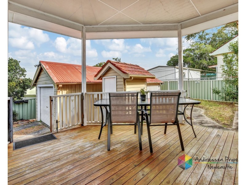 12A Croudace Bay Road, Belmont NSW 2280