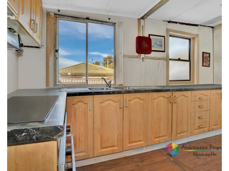 12 Bruce Street, Glendale NSW 2285