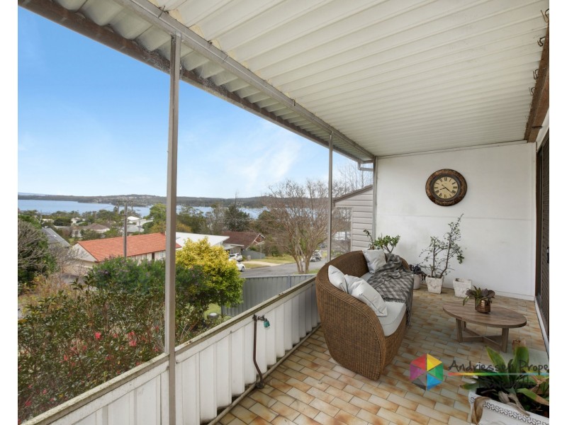 9 Quarry Road, Speers Point NSW 2284