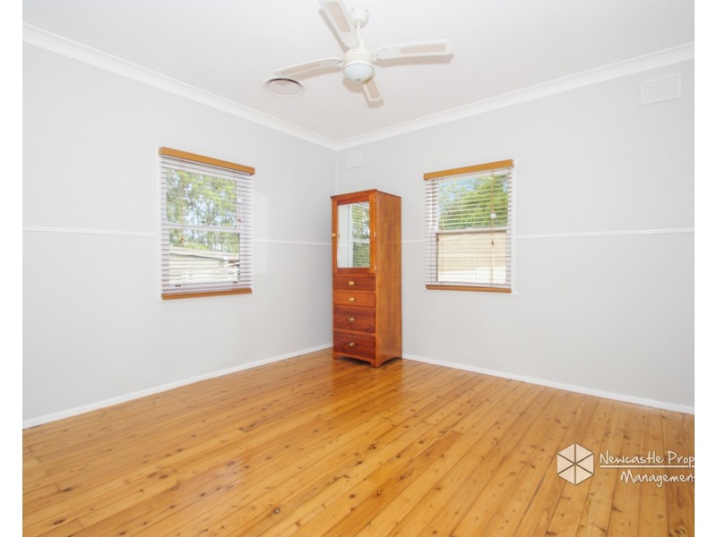 16 Lake Road, Wallsend NSW 2287