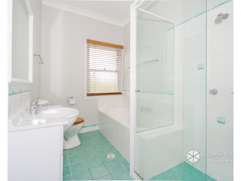 16 Lake Road, Wallsend NSW 2287