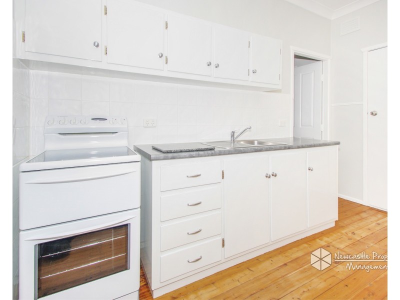 16 Lake Road, Wallsend NSW 2287