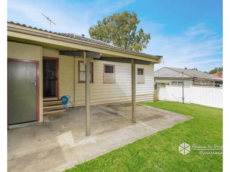 16 Lake Road, Wallsend NSW 2287