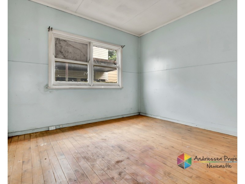 16  Gillian Crescent, Cardiff NSW 2285