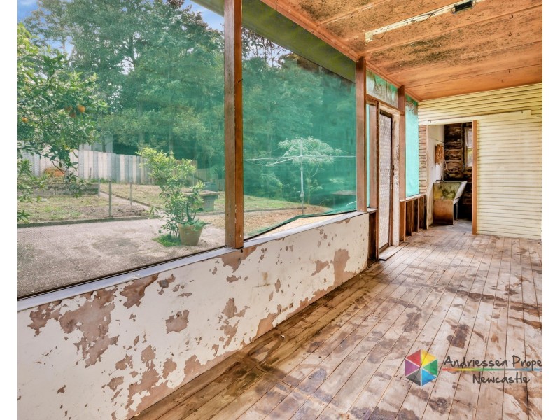 16  Gillian Crescent, Cardiff NSW 2285