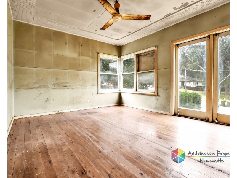 16  Gillian Crescent, Cardiff NSW 2285