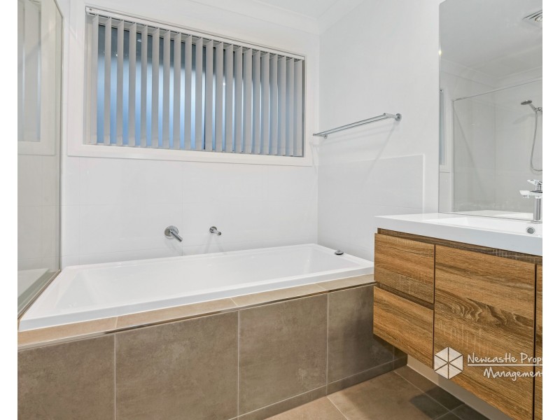 1 Tulipwood Avenue, Edgeworth NSW 2285