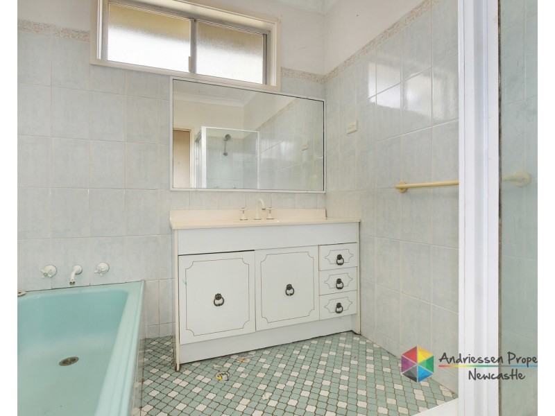 11 Clarence Street, Glendale NSW 2285