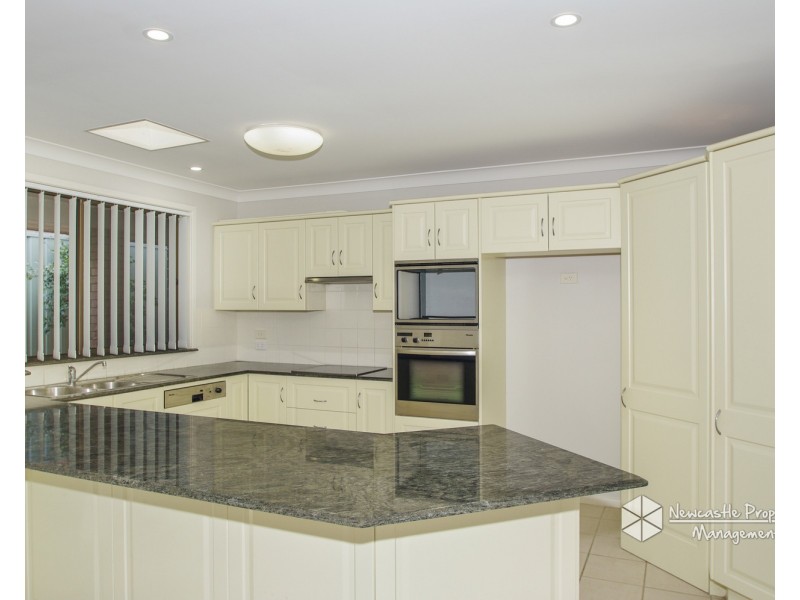 48 Ian Street, Eleebana NSW 2282