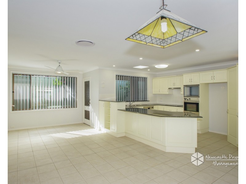 48 Ian Street, Eleebana NSW 2282