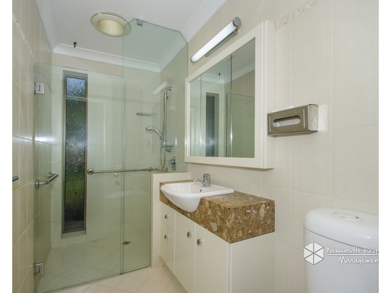 48 Ian Street, Eleebana NSW 2282