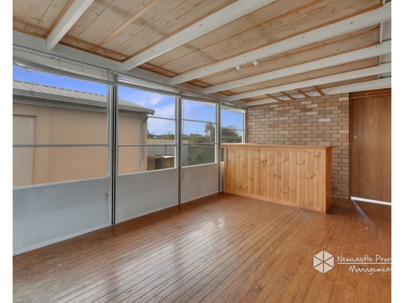 8 Burbank Close, Tarro NSW 2322