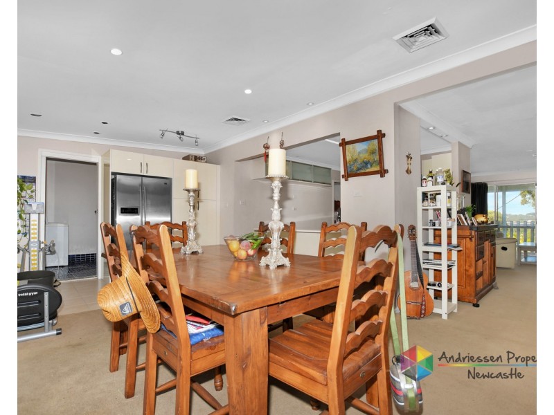 17 Valley View Crescent, Glendale NSW 2285