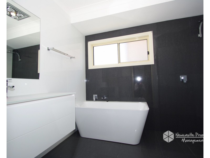 2/304 The Esplanade, Speers Point NSW 2284