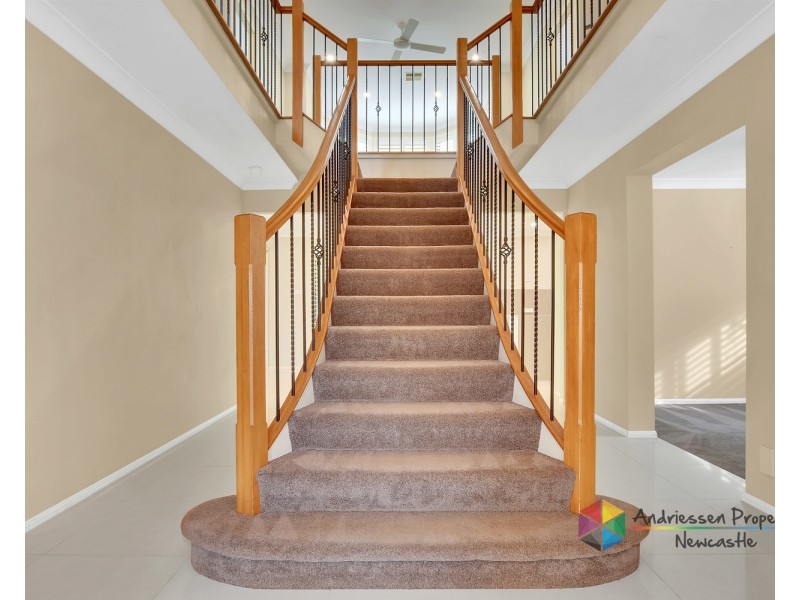 1 Hebrides Road, Fletcher NSW 2287