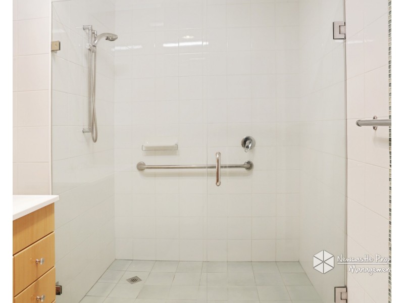 4/54 Allambee Place, Valentine NSW 2280