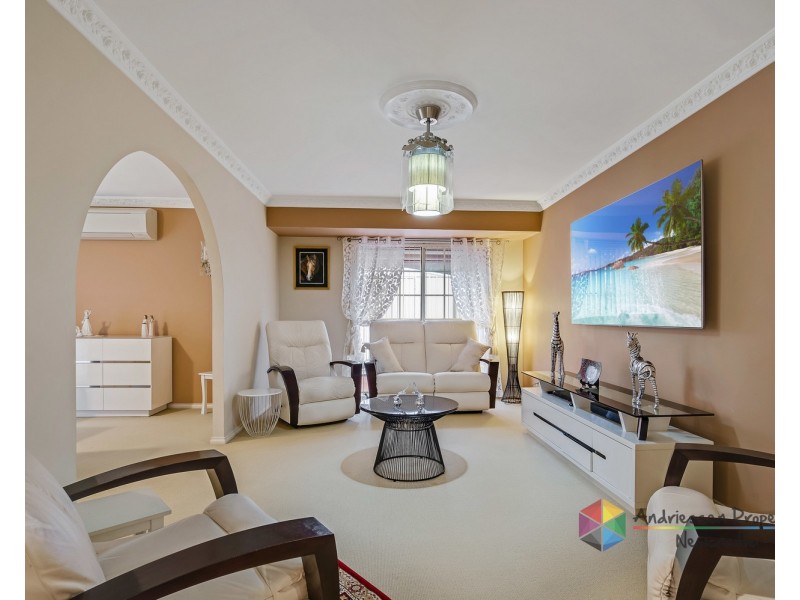 4 Delaware Drive, Macquarie Hills NSW 2285