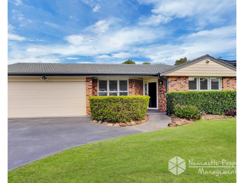 9 Bampton Close, Lakelands NSW 2282