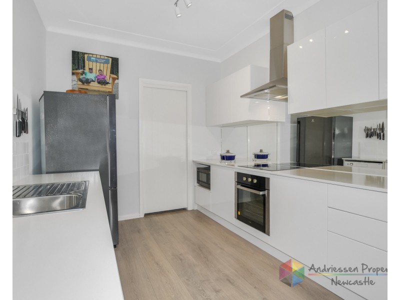 10 Nord Street, Speers Point NSW 2284