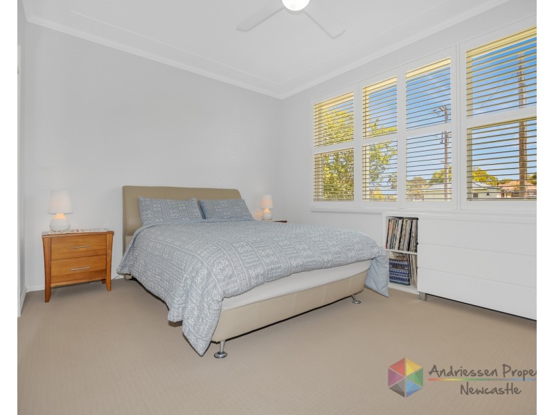 10 Nord Street, Speers Point NSW 2284