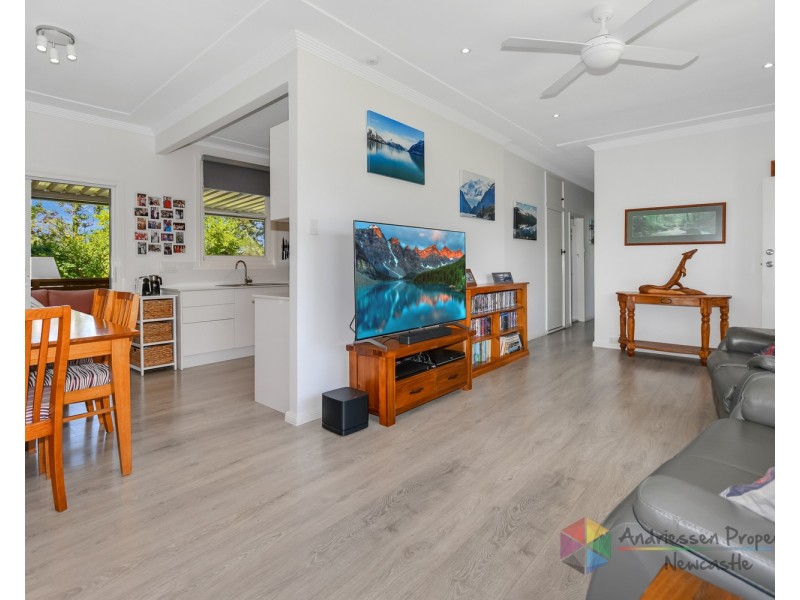 10 Nord Street, Speers Point NSW 2284