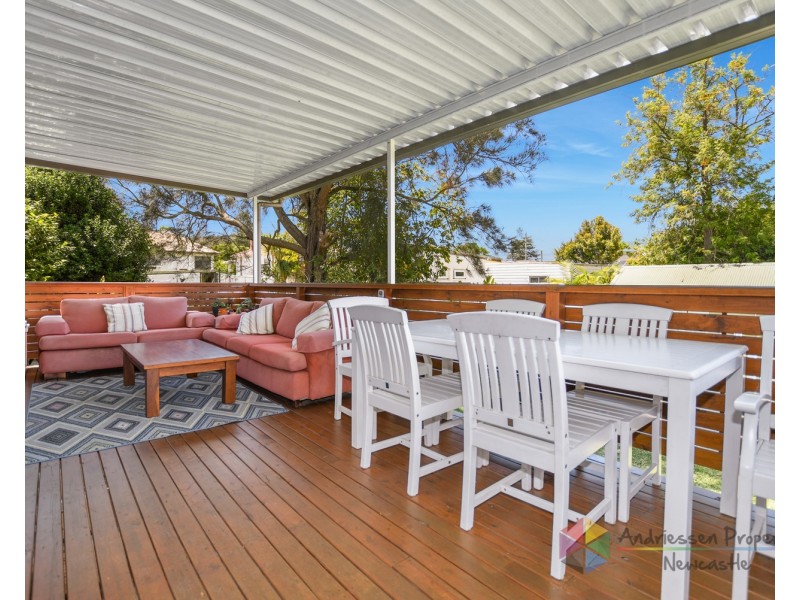 10 Nord Street, Speers Point NSW 2284