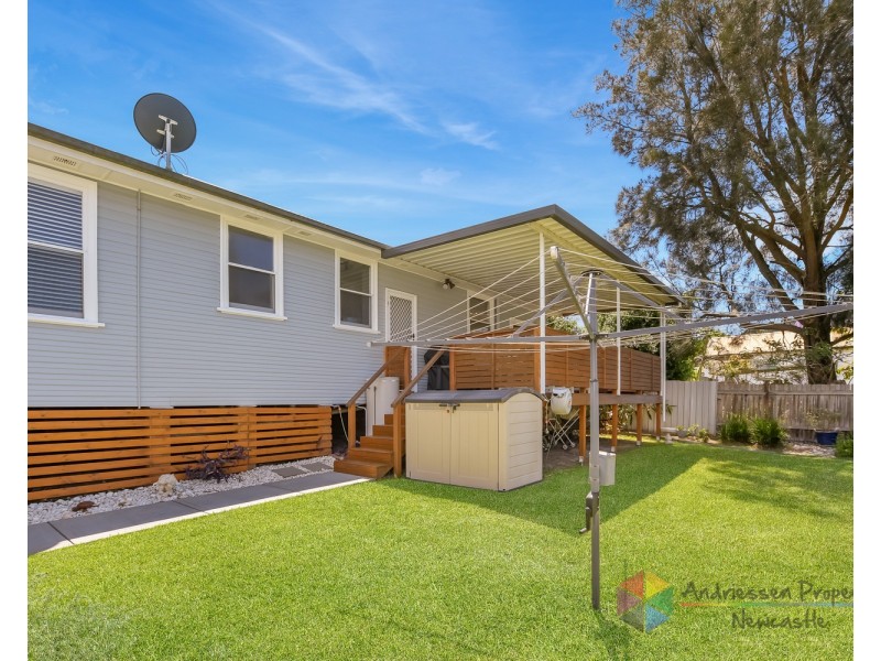 10 Nord Street, Speers Point NSW 2284