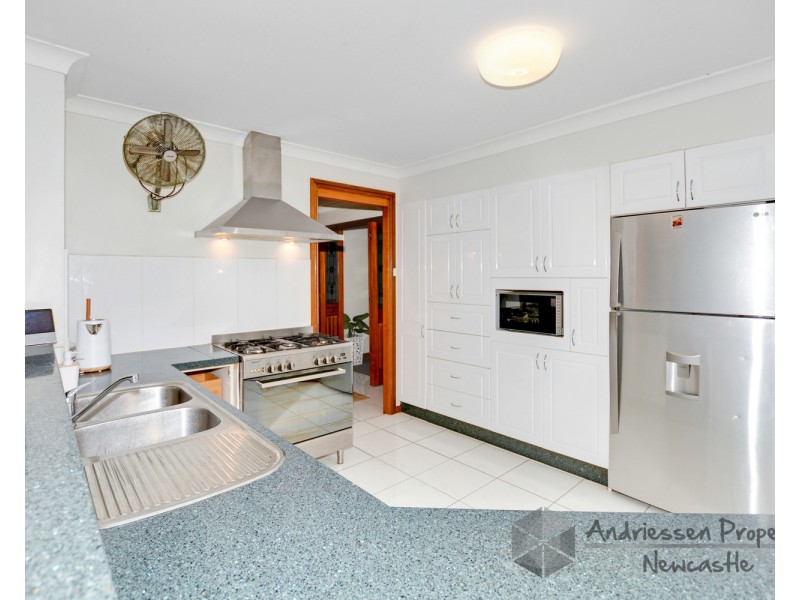 24 Buttermere Drive, Lakelands NSW 2282
