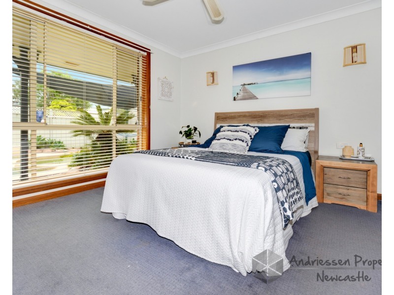 24 Buttermere Drive, Lakelands NSW 2282