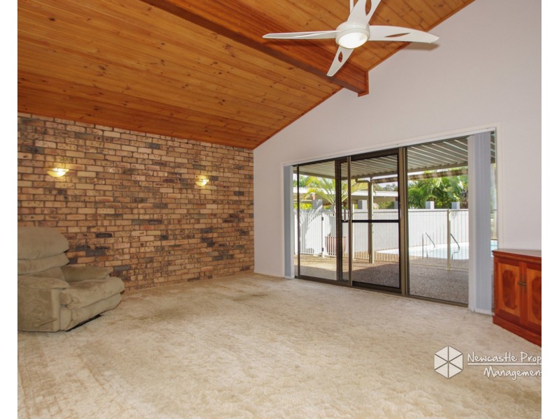 48 Ian Street, Eleebana NSW 2282