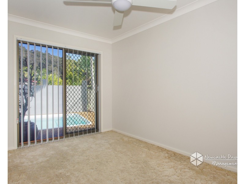 48 Ian Street, Eleebana NSW 2282