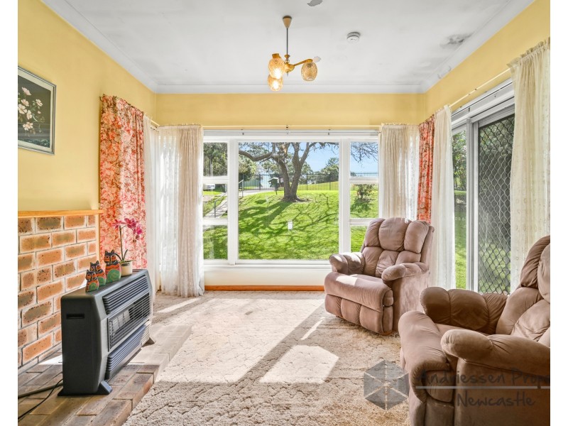 27 Rodway Parade, Kotara NSW 2289