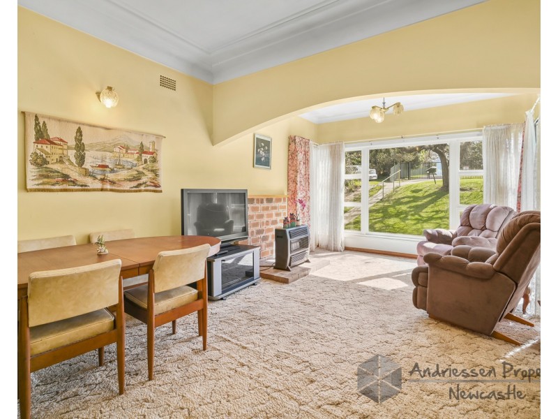 27 Rodway Parade, Kotara NSW 2289