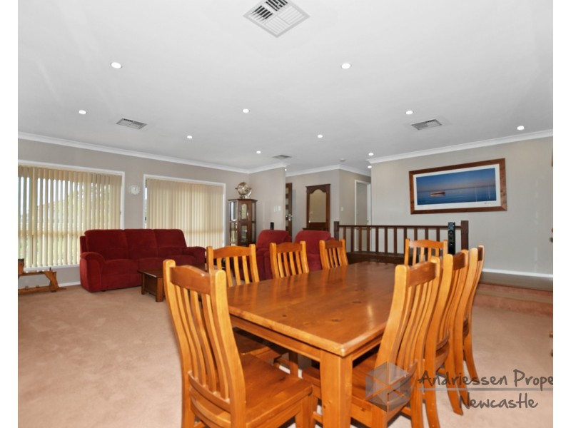 8 Marian Place, Belmont North NSW 2280