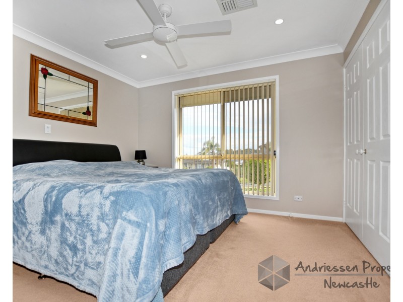 8 Marian Place, Belmont North NSW 2280