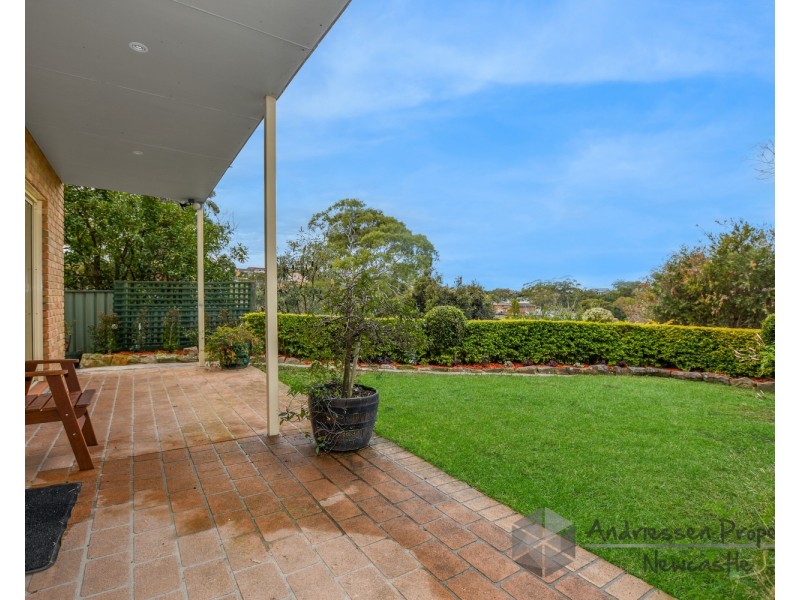 8 Marian Place, Belmont North NSW 2280