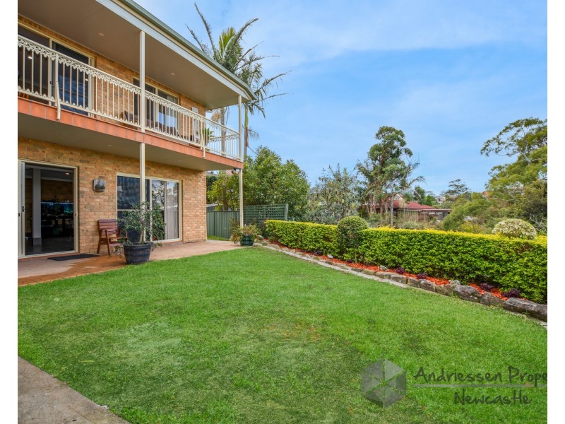8 Marian Place, Belmont North NSW 2280