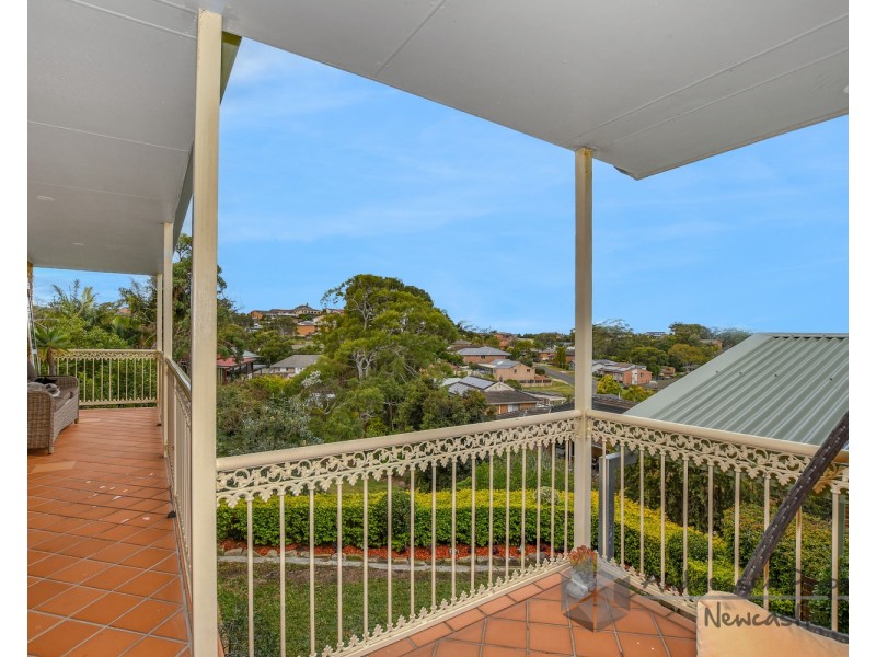 8 Marian Place, Belmont North NSW 2280
