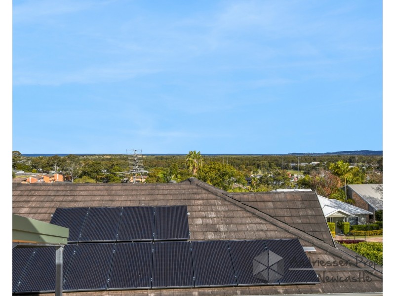 8 Marian Place, Belmont North NSW 2280