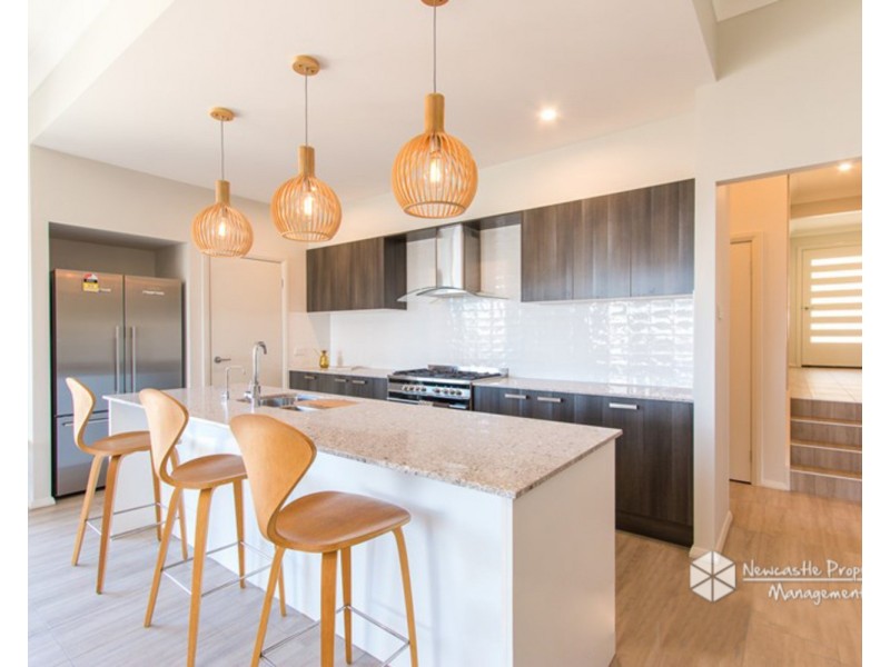 11 Bowline Street, Teralba NSW 2284