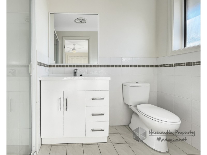 16/18 Sagittarius Crescent, Elermore Vale NSW 2287